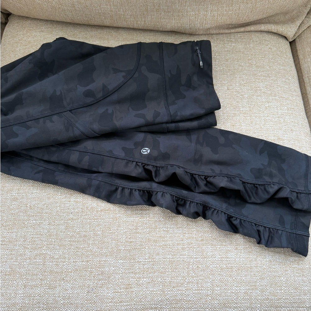 Lululemon Black camo leggings